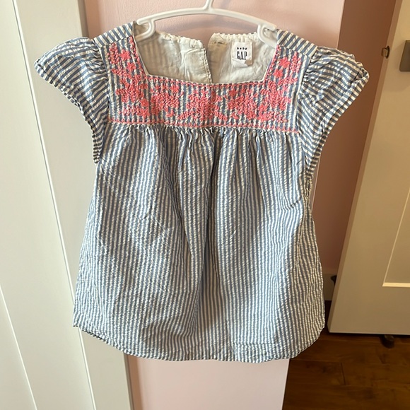Gap dress 3T ( never worn ) - Picture 1 of 3